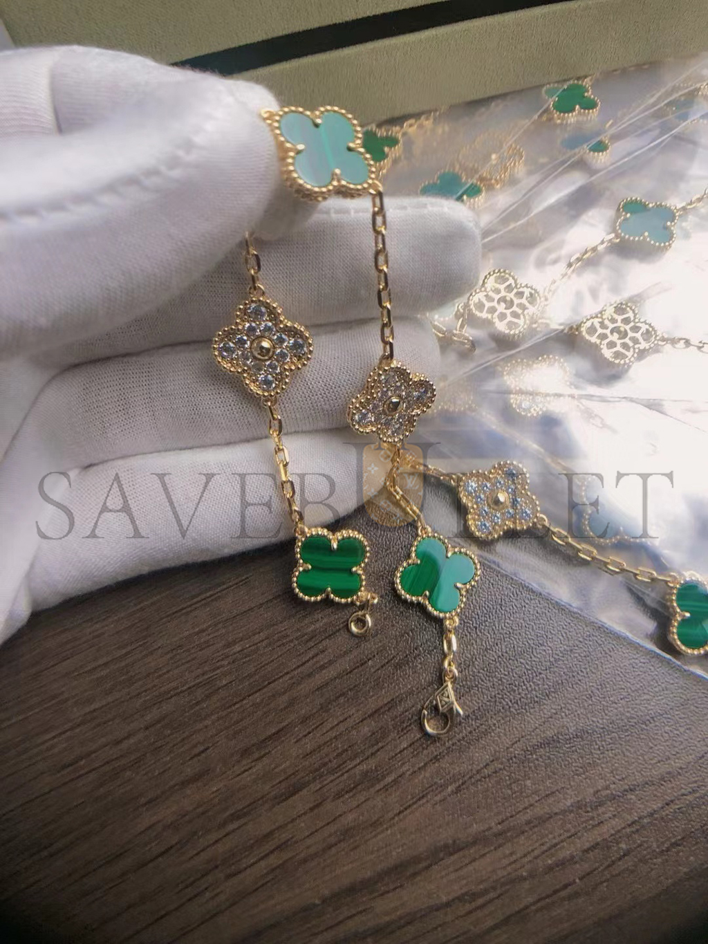 V*N CL*F arpels vintage alhambra bracelet, 5 motifs - yellow gold, diamond, malachite vcaro7gq00
